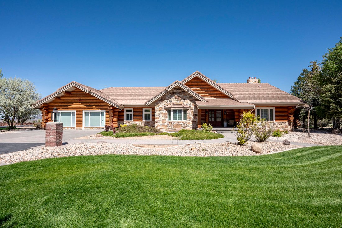 House in Parowan, Utah, United States 1 - 17963892
