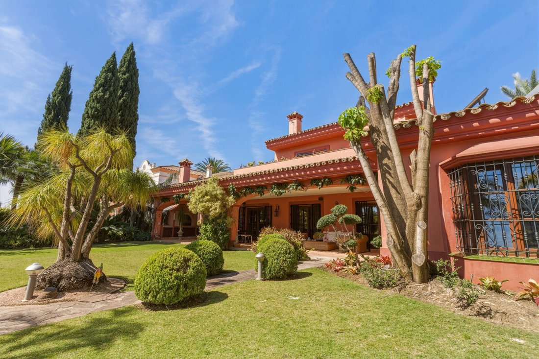 Villa in Estepona, Andalusia, Spain 3 - 17964173