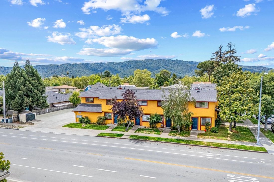 Gilroy, California, United States 1 - 17963822