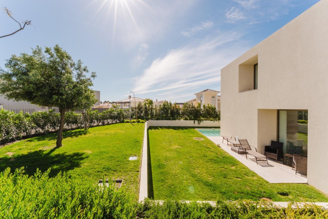 Villa in Cascais e Estoril, Lisbon, Portugal 2 - 17964147