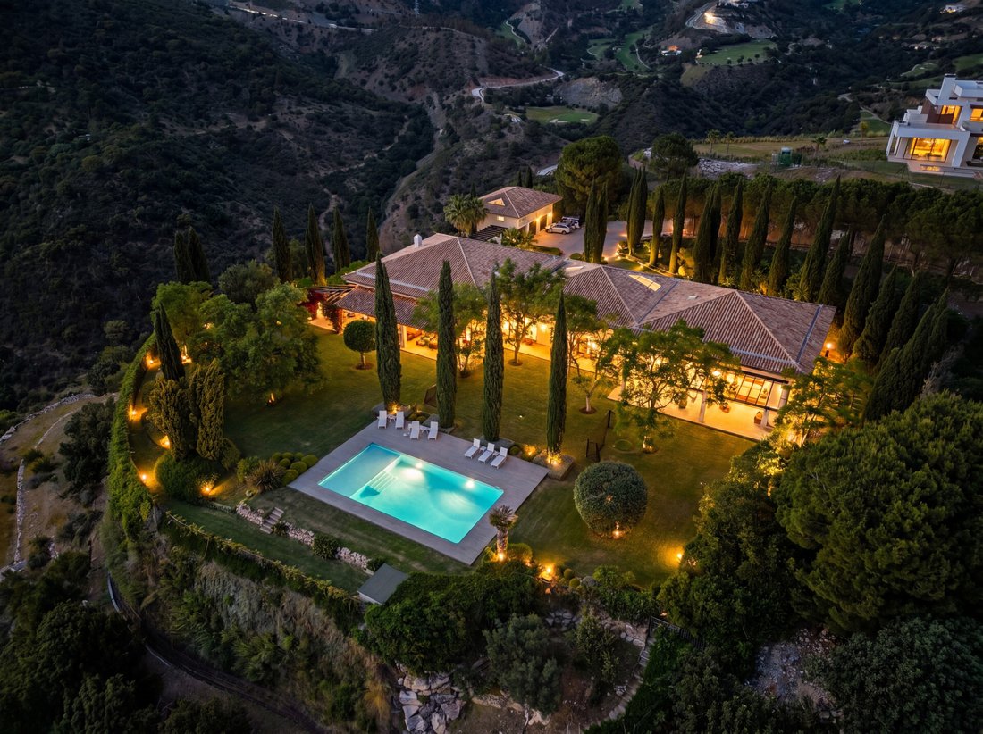 Villa in La Zagaleta, Benahavis, Andalusia 1 - 17963821