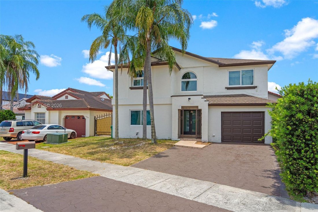 House in Miami, Florida, United States 3 - 17963926