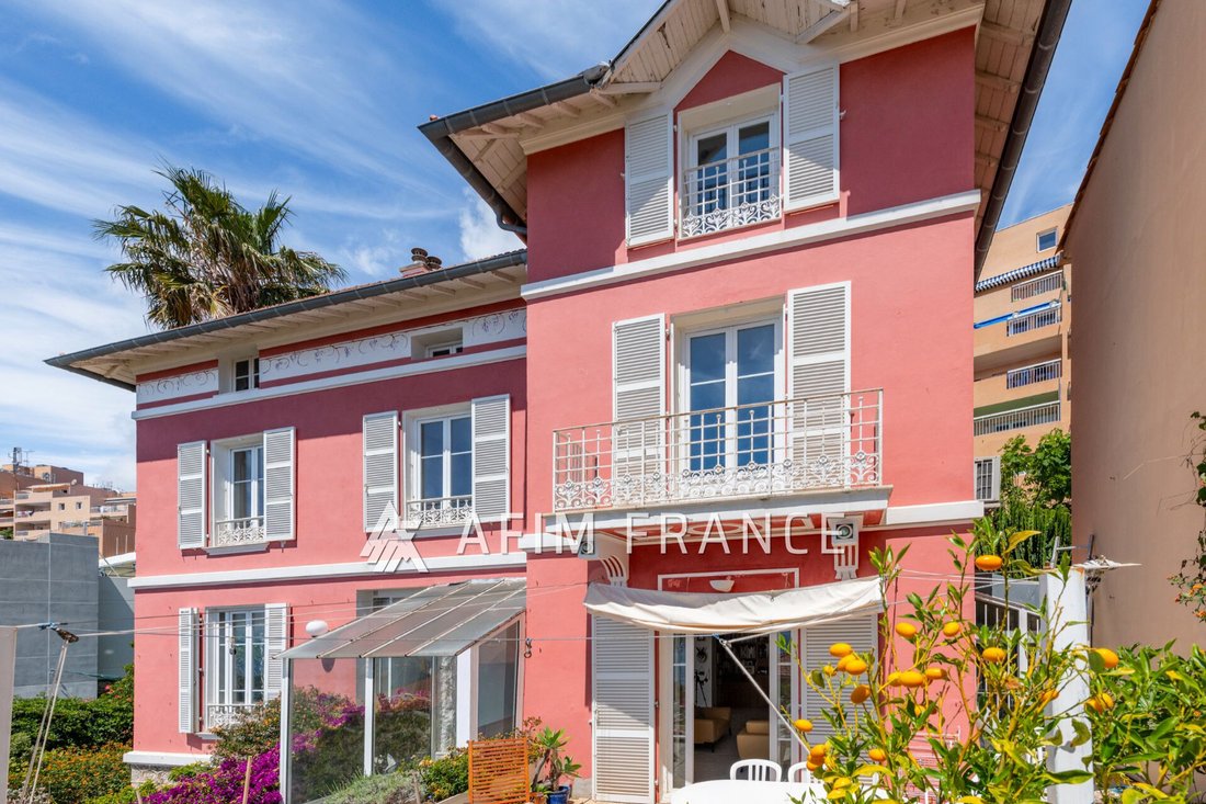 Villa in Cap-d'Ail, Provence-Alpes-Côte d'Azur, France 1 - 17964169