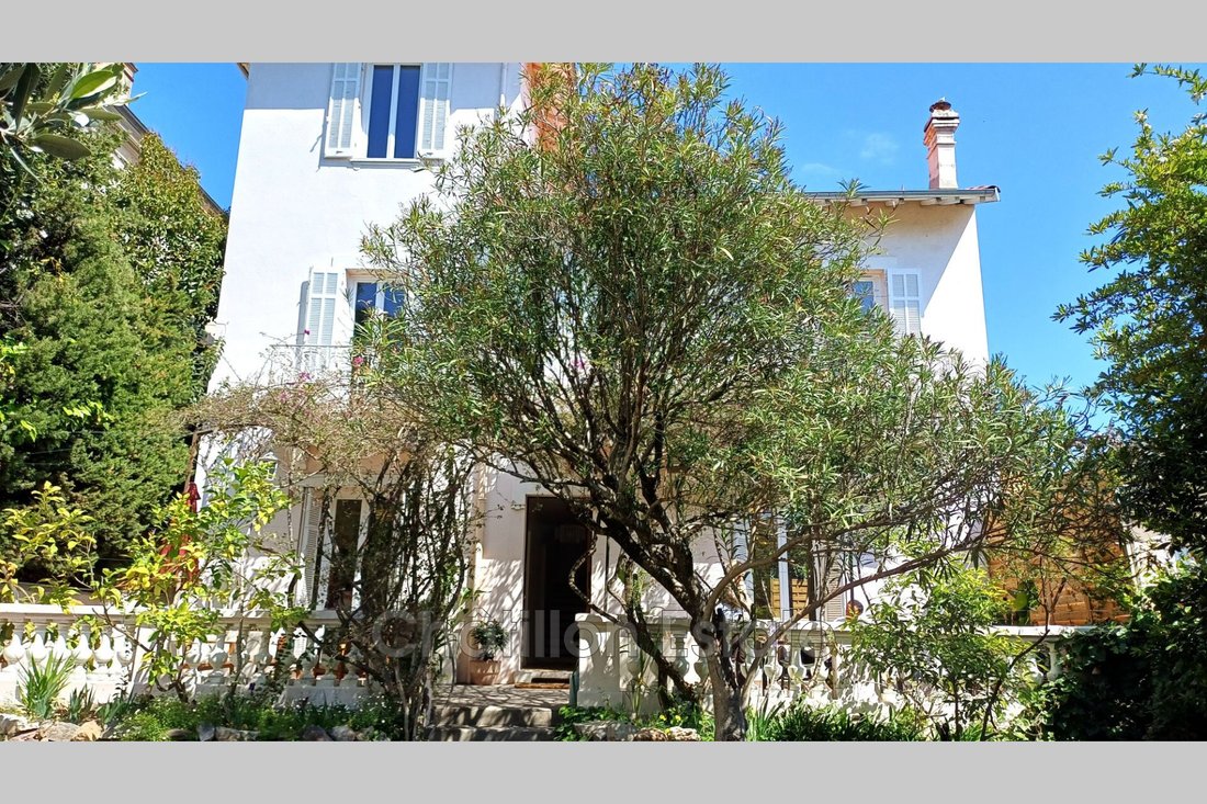 Villa in Cannes, Provence-Alpes-Côte d'Azur, France 2 - 17964161