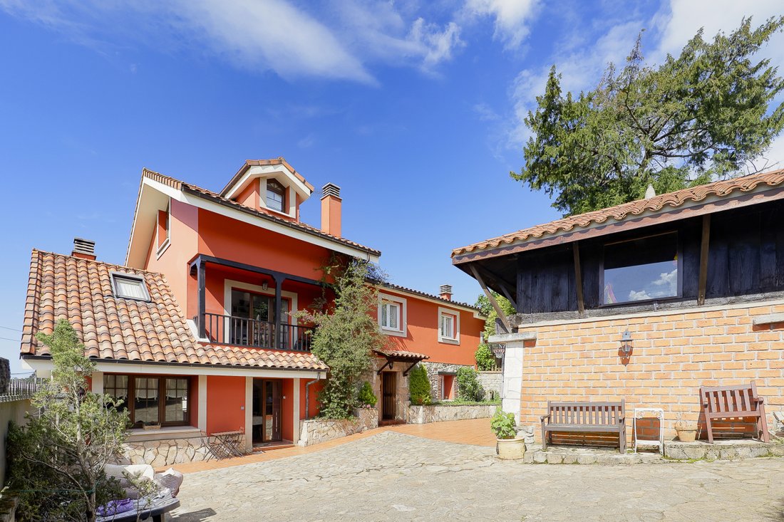 House in Distrito Rural, Gijon / Xixon, Spain 1 - 17963804