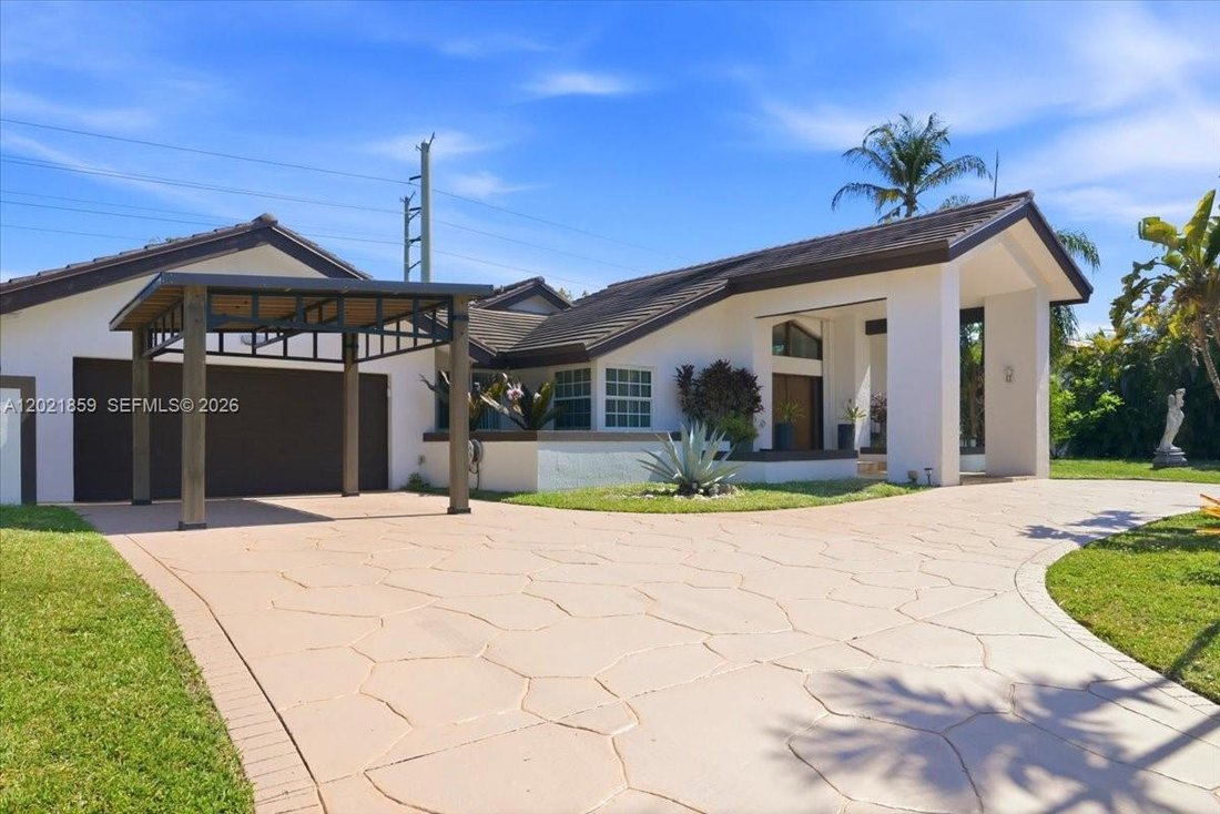House in Miami, Florida, United States 1 - 17963919