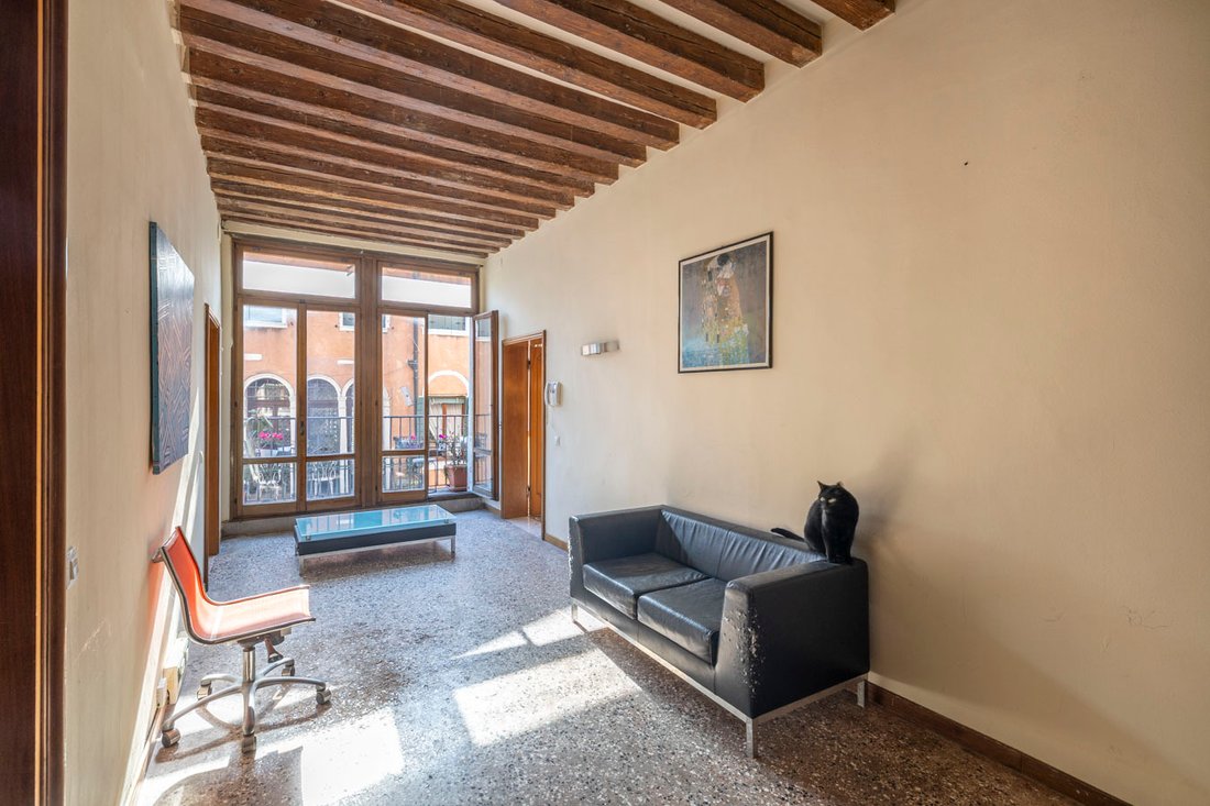 Apartment in Saint Paul, Venice, Italy 5 - 17964314