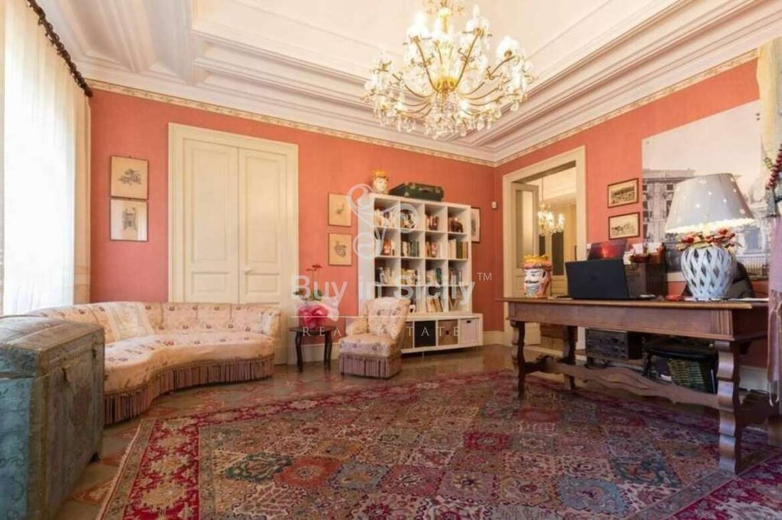 Penthouse in Historic Center, Catania, Italy 3 - 17964342