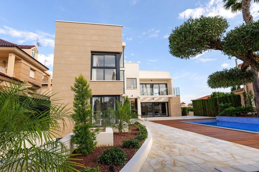 House in Torrevieja, Valencian Community, Spain 1 - 17964795
