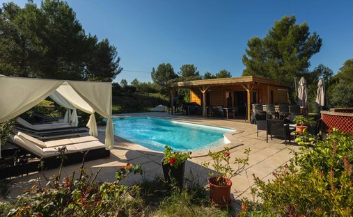 Villa in Les Pennes-Mirabeau, Provence-Alpes-Côte d'Azur, France 1