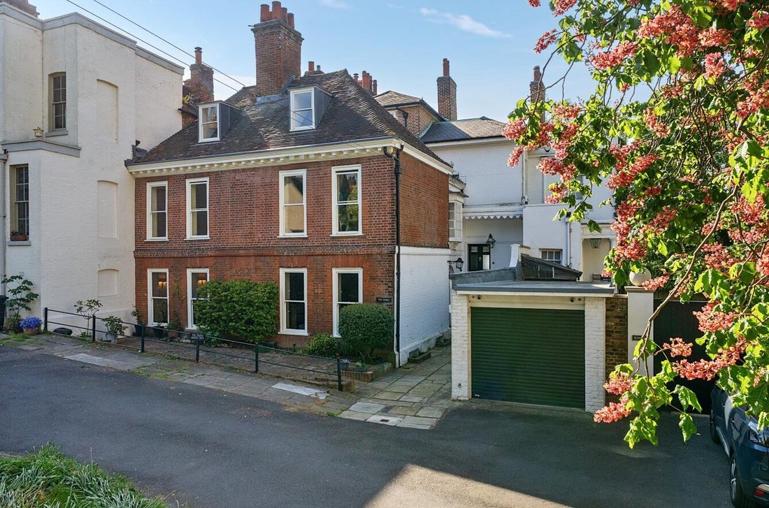 House in Troy Town, Chatham, England 1 - 17964208