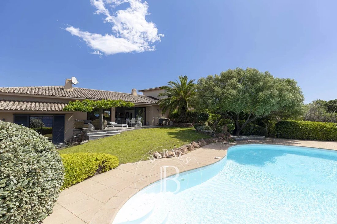 Villa in Zonza, Corsica, France 3 - 17964670