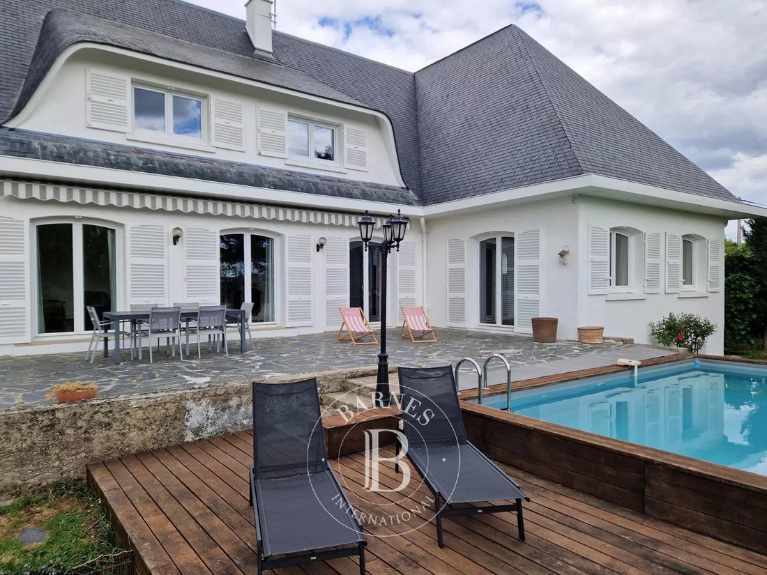 House in Neuville-sur-Oise, Ile-de-France, France 1 - 17964618