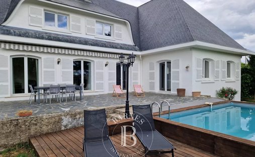 House in Neuville-sur-Oise, Ile-de-France, France 1