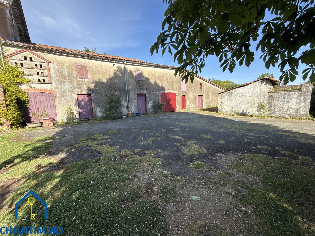 Castle in Chantonnay, Pays de la Loire, France 3 - 17964468