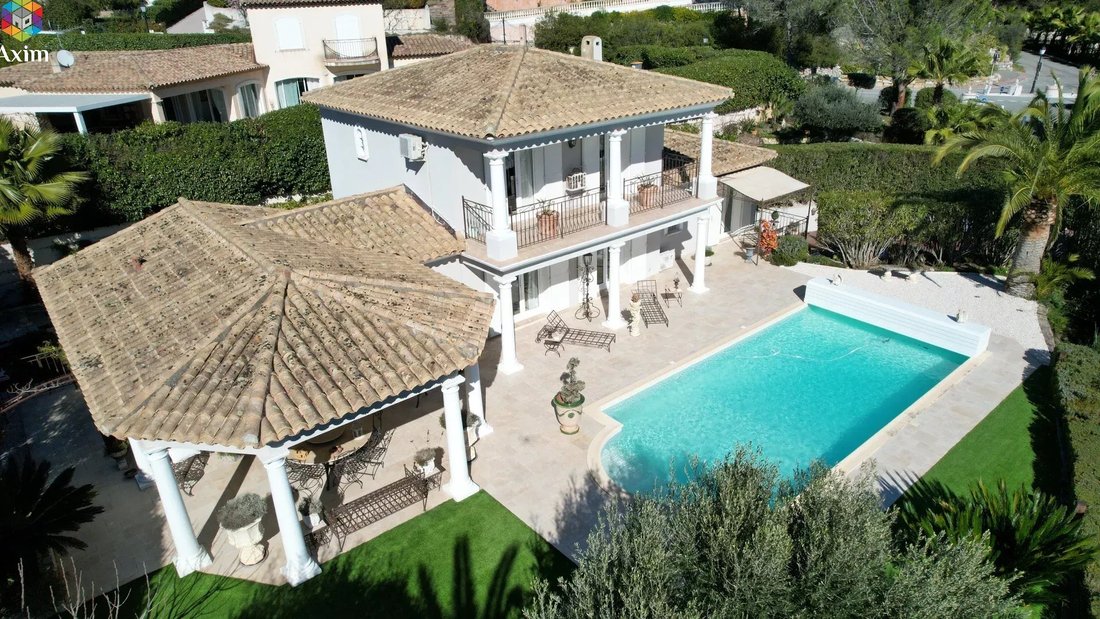 Villa in Aiguebonne, Saint-Raphaël, France 1 - 17964565