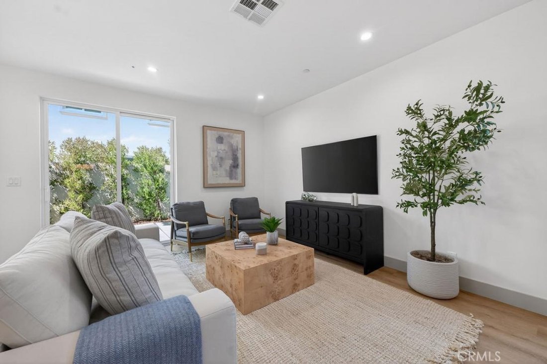 House in Paramount, California, United States 3 - 17964321