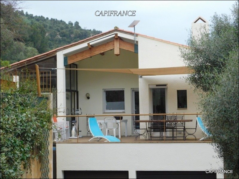 House in Hyeres, Provence-Alpes-Côte d'Azur, France 1 - 17964536