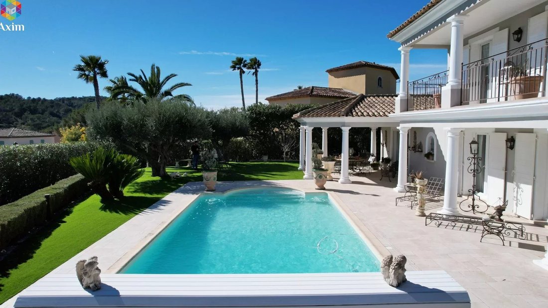 Villa in Aiguebonne, Saint-Raphaël, France 2 - 17964565