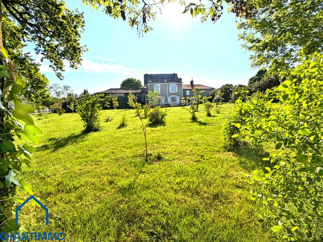 Castle in Chantonnay, Pays de la Loire, France 4 - 17964468