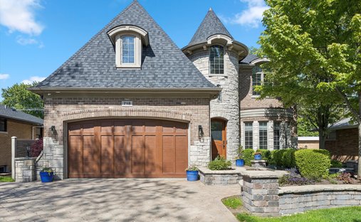 House in Elmhurst, Illinois, United States 1