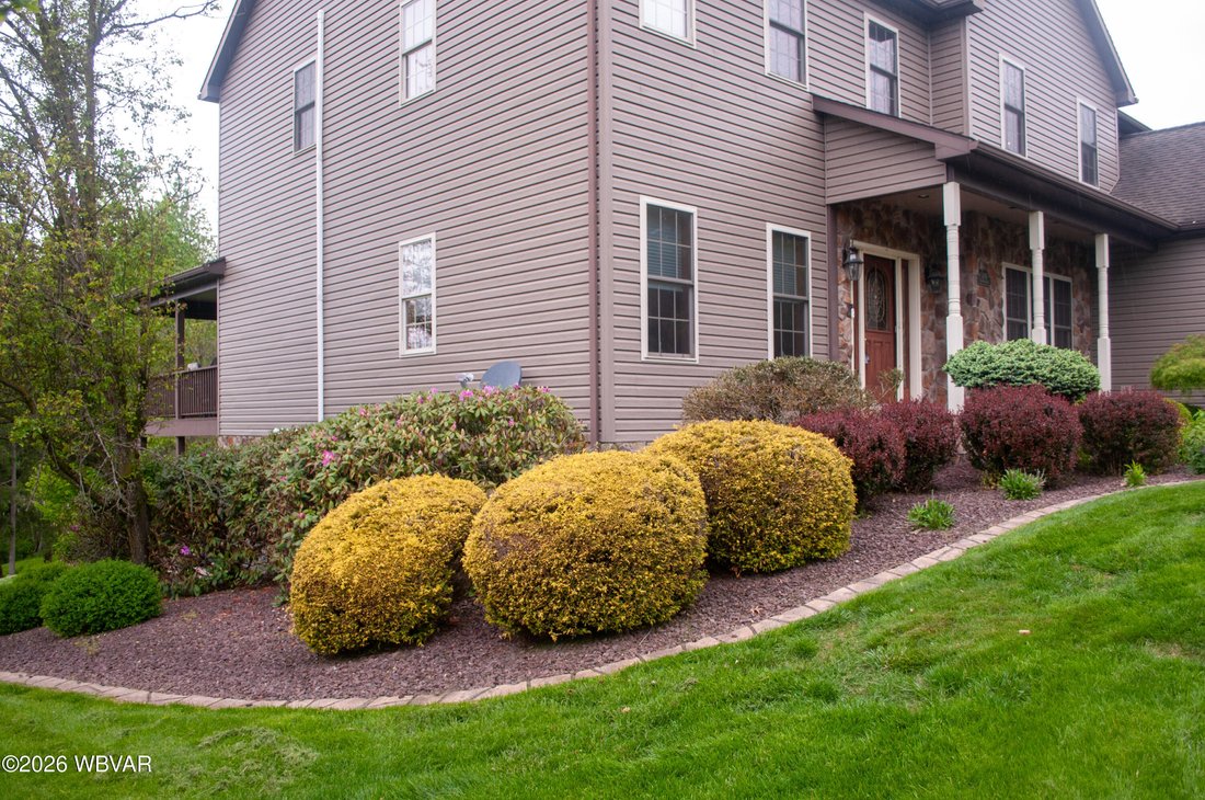 House in Montoursville, Pennsylvania, United States 4 - 17943083