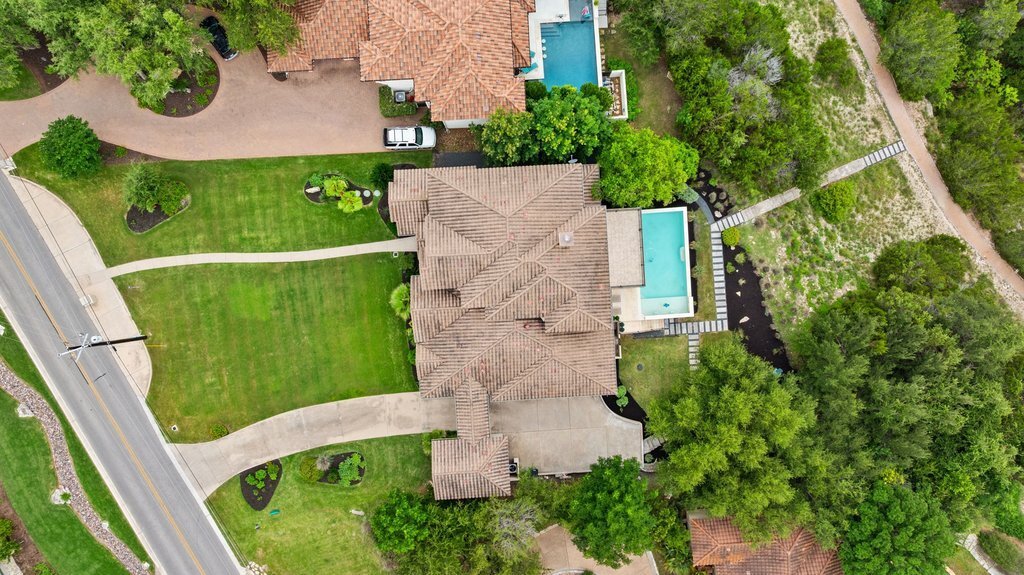 House in The Hills, Texas, United States 4 - 17964980