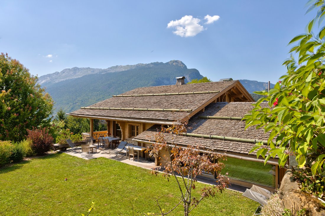 Chalet in Saint-Jean-de-Sixt, Auvergne-Rhône-Alpes, France 1 - 17964927