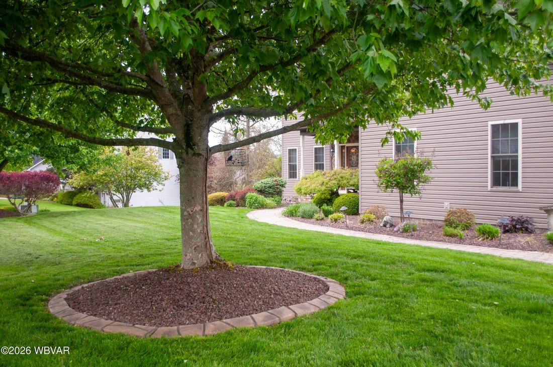 House in Montoursville, Pennsylvania, United States 2 - 17943083