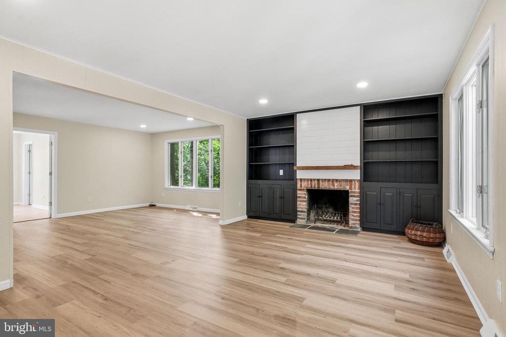House in Medford Lakes, New Jersey, United States 3 - 17965015