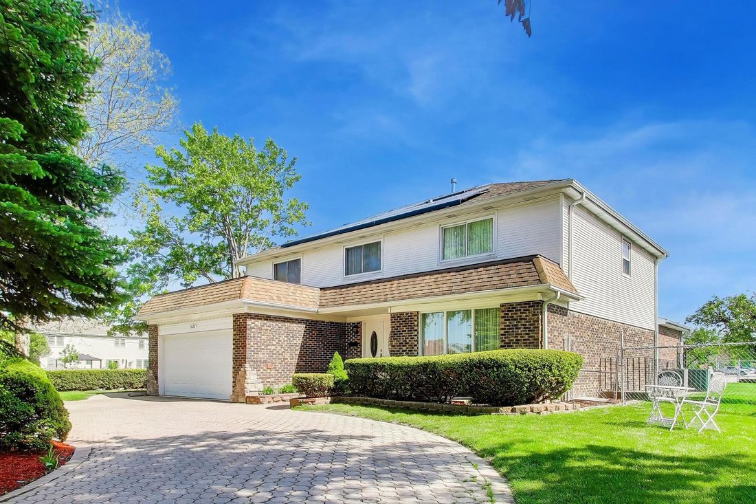 House in Mount Prospect, Illinois, United States 1 - 17827729