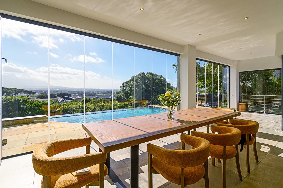 House in Westlake, Cape Town, Western Cape 3 - 17785450