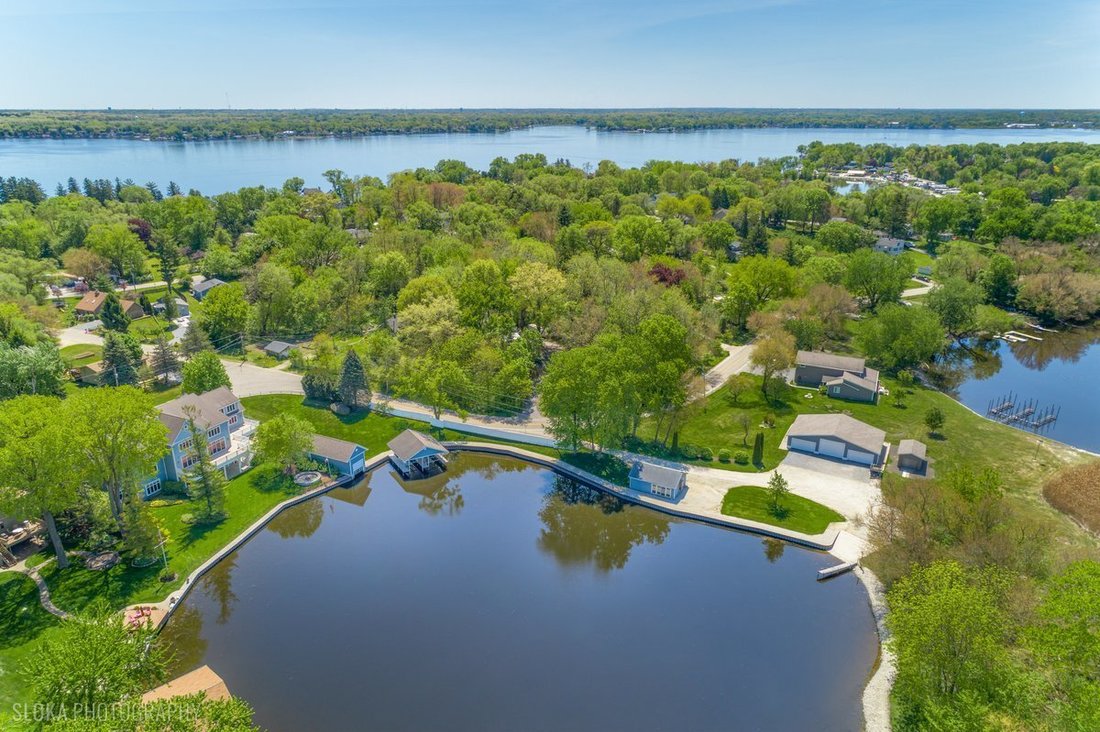 House in Antioch, Illinois, United States 2 - 17138178