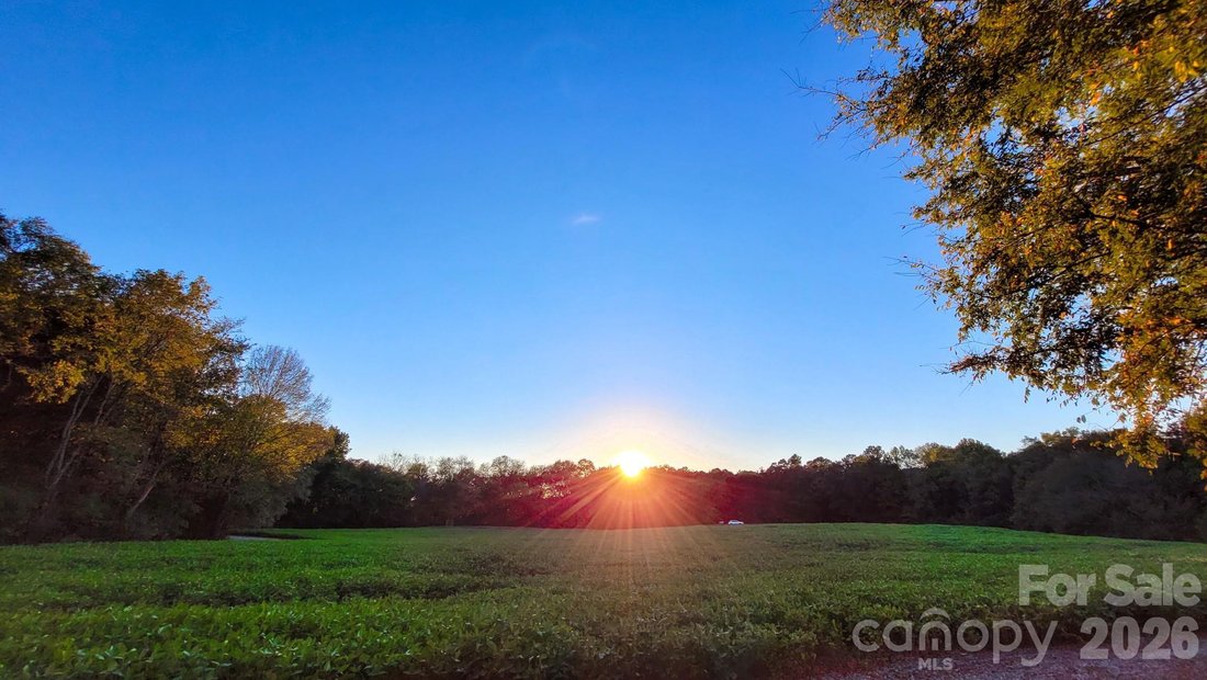 Land in Fairview, North Carolina, United States 2 - 17965106