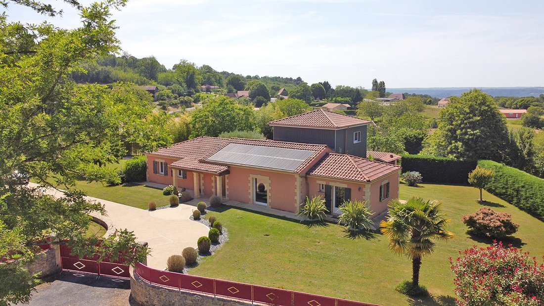 Villa in La Chapelle-Aubareil, Nouvelle-Aquitaine, France 2 - 17964695