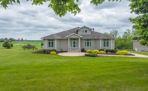 House in Thiensville, Wisconsin, United States 1