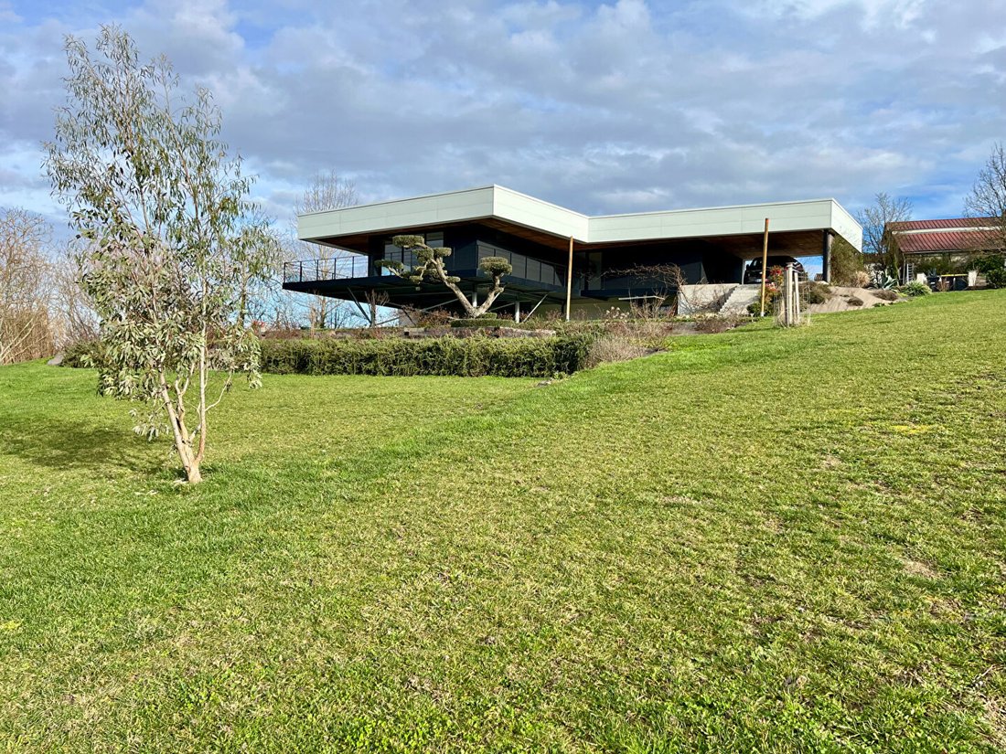 Villa in Saint-Hilaire-de-Lusignan, Nouvelle-Aquitaine, France 5 - 17964833