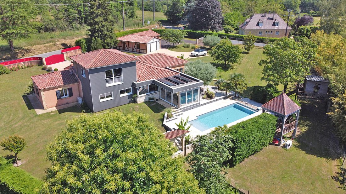 Villa in La Chapelle-Aubareil, Nouvelle-Aquitaine, France 1 - 17964695