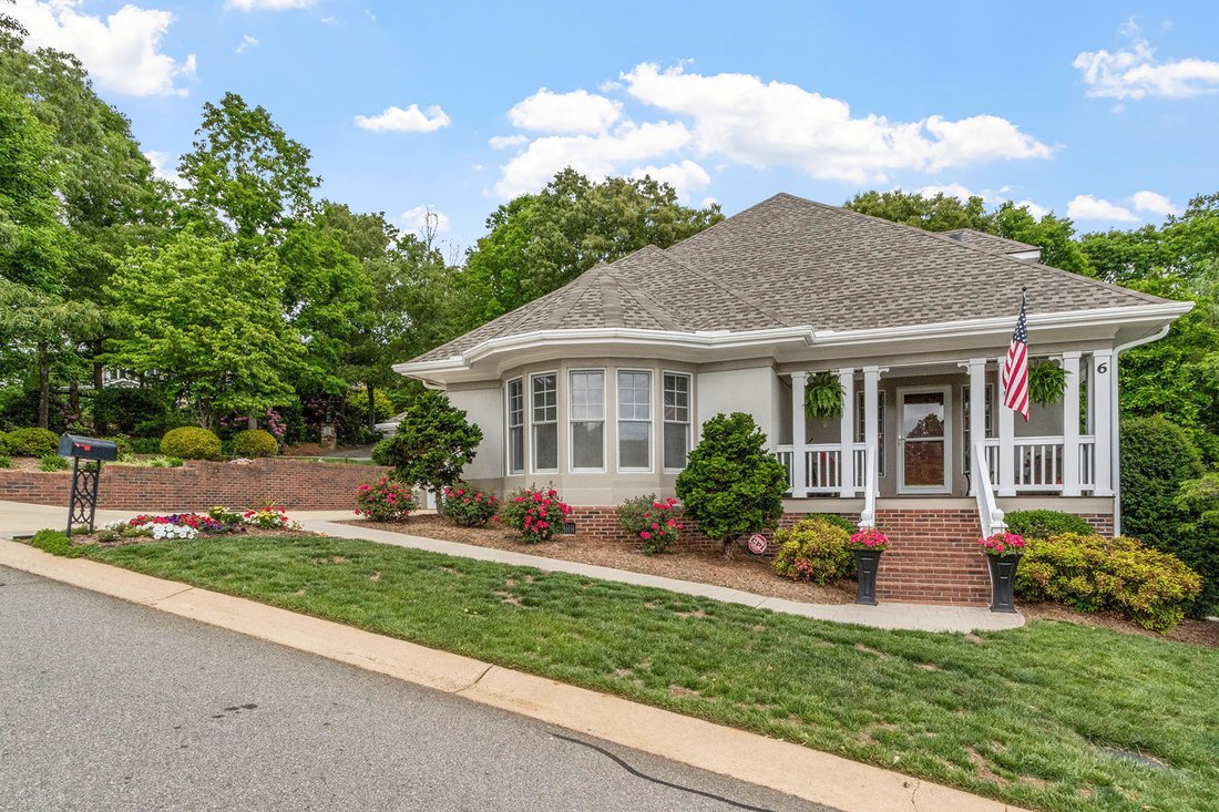 House in Asheville, North Carolina, United States 1 - 17965480