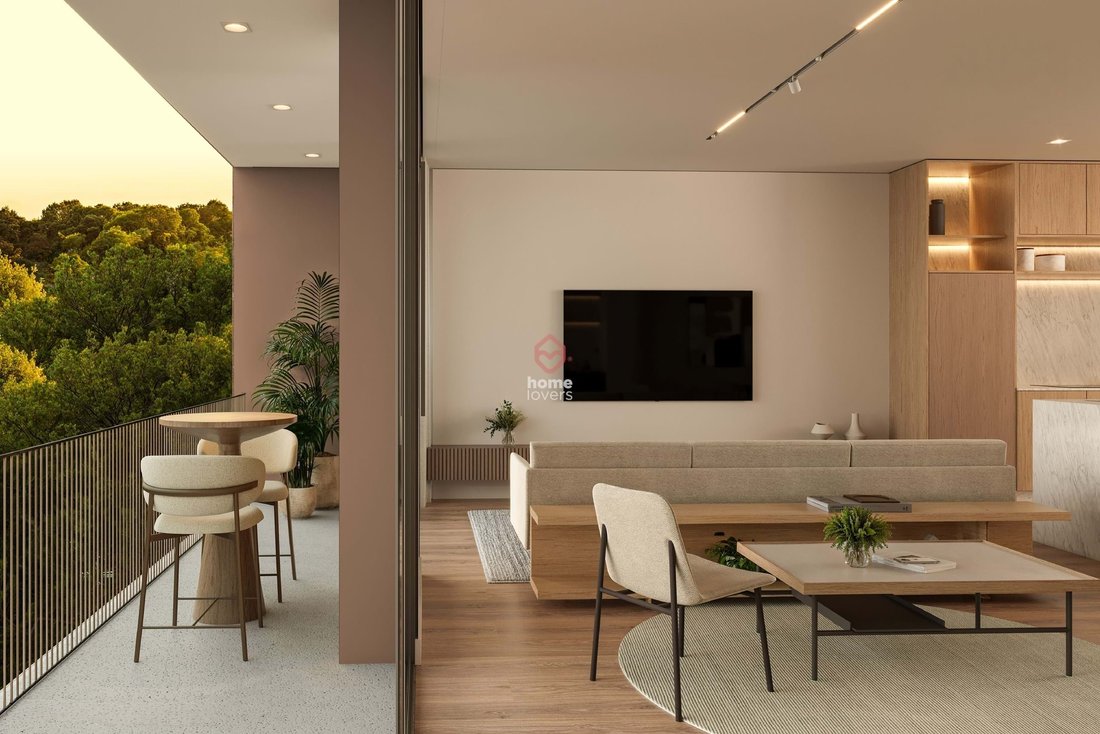 Apartment in Lordelo do Ouro e Massarelos, Porto District, Portugal 1 - 17965446