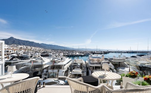 Apartment in Puerto Banus, Marbella, Spain 1