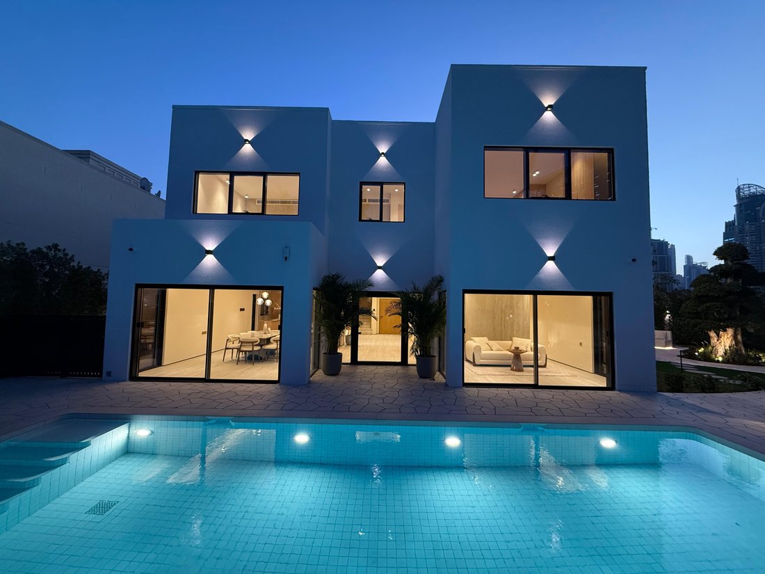 Villa in The Meadows, Dubai, United Arab Emirates 1 - 17965519