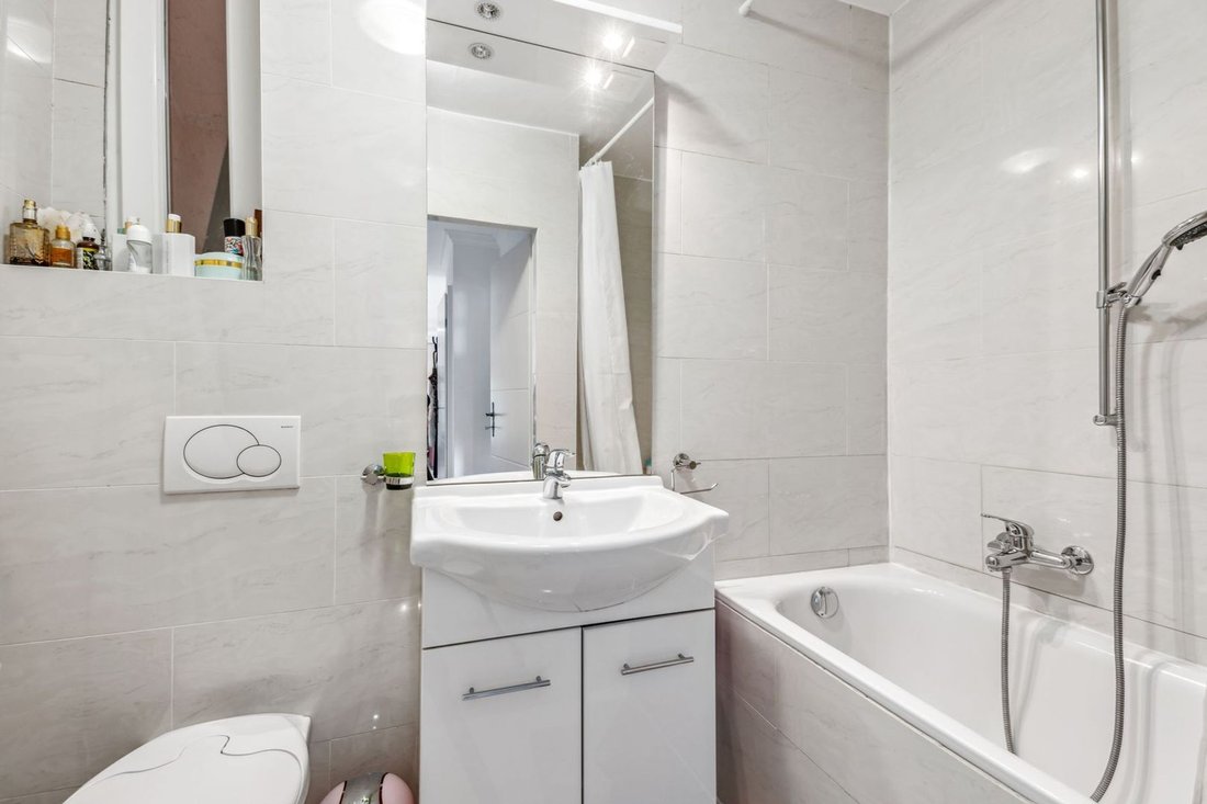 Apartment in Veytaux, Vaud, Switzerland 5 - 15669217