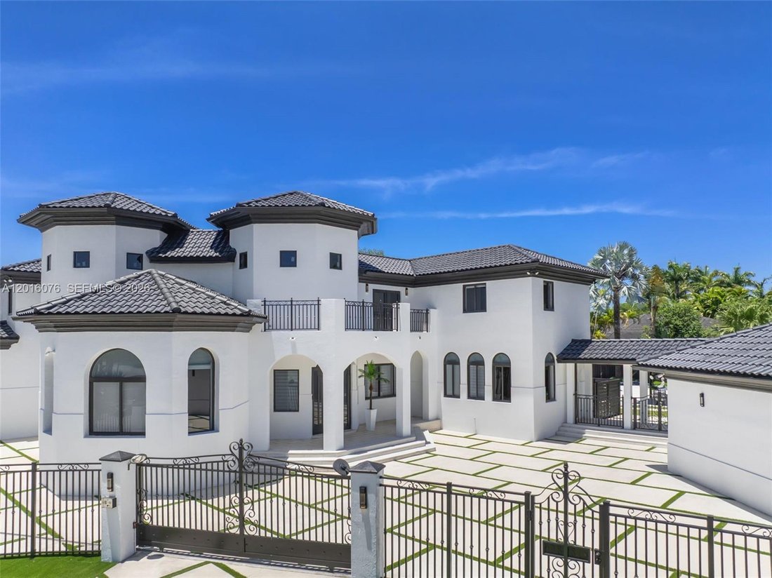 House in Miami, Florida, United States 2 - 17965520