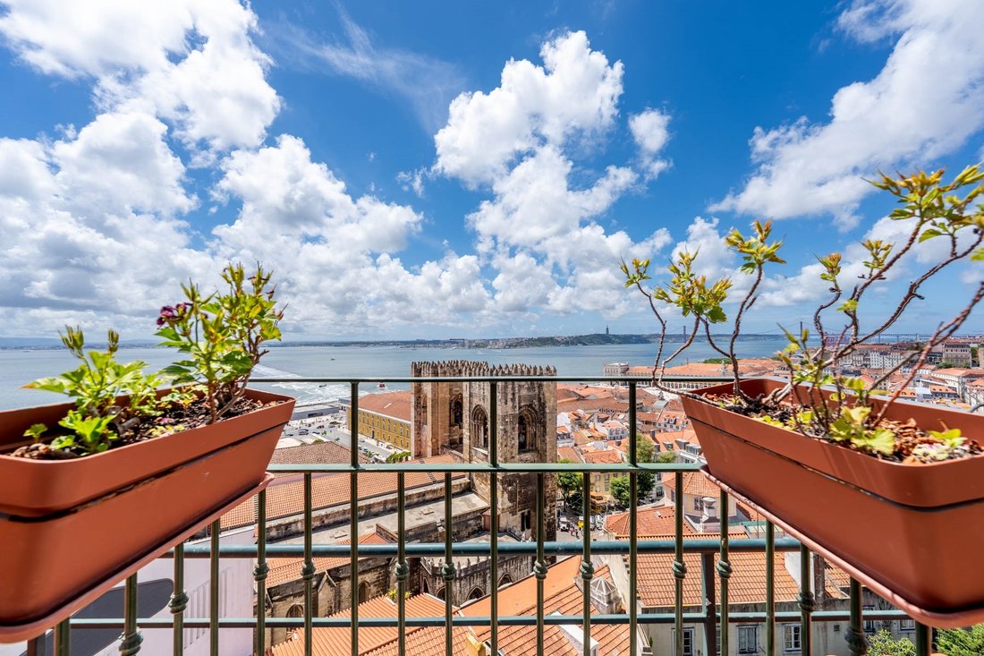 Apartment in Arroios, Lisbon, Portugal 1 - 17965539