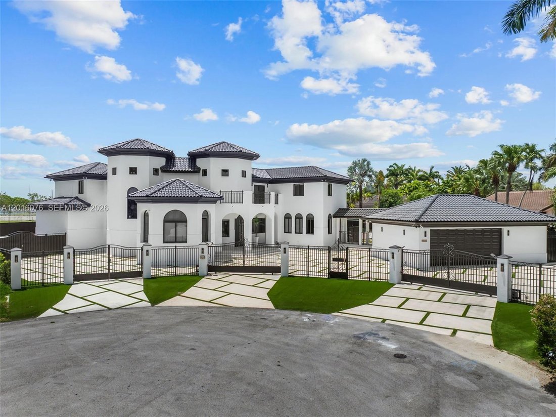 House in Miami, Florida, United States 1 - 17965520