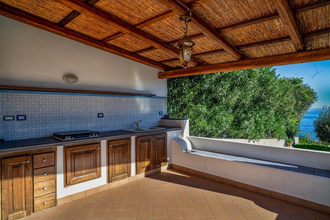Villa in Santa Marina Salina, Sicily, Italy 2 - 17965618