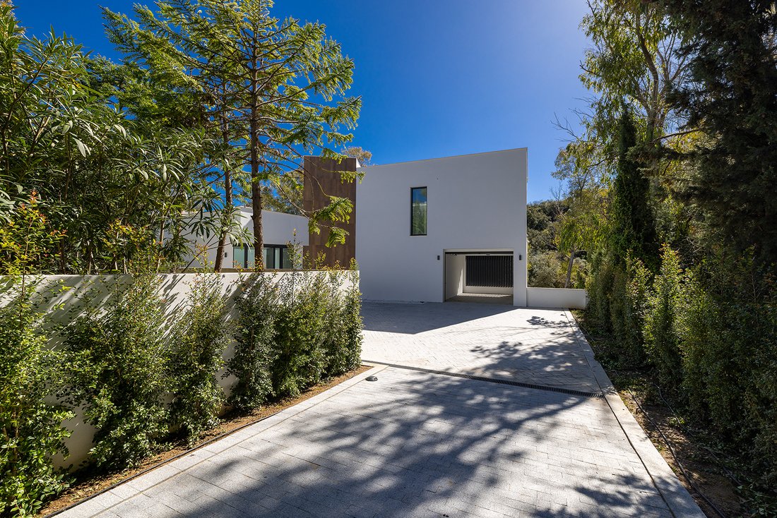Villa in Sotogrande, San Roque, Andalusia 1 - 17965733