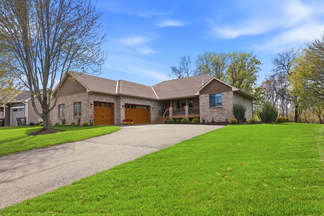 House in East Bethel, Minnesota, United States 1 - 17965652