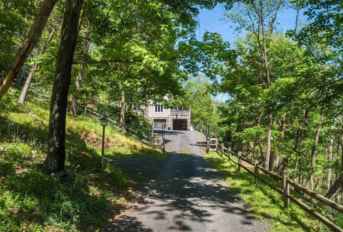 House in Erwinna, Pennsylvania, United States 2 - 17965693